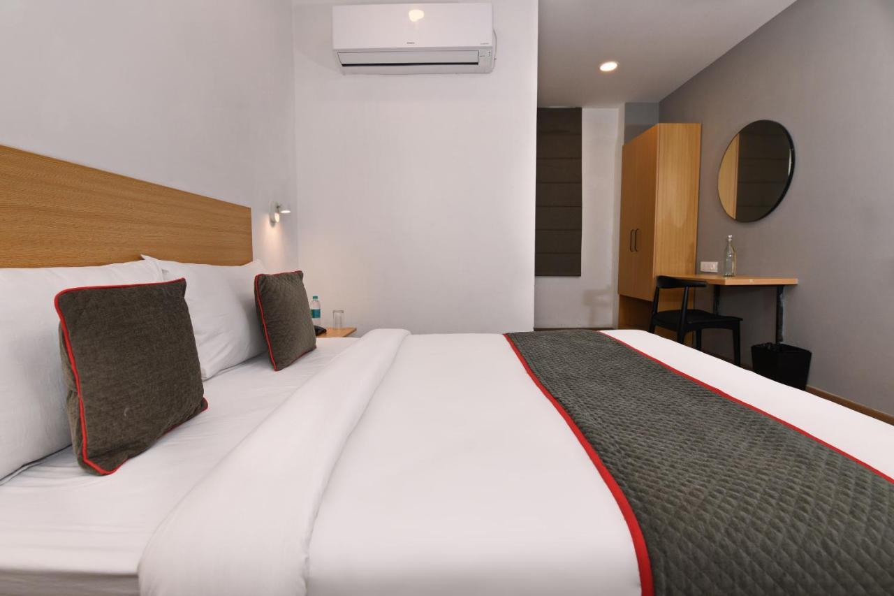 Townhouse Function Inn Near Chaudhary Charan Singh International Airport Λάκναου Εξωτερικό φωτογραφία