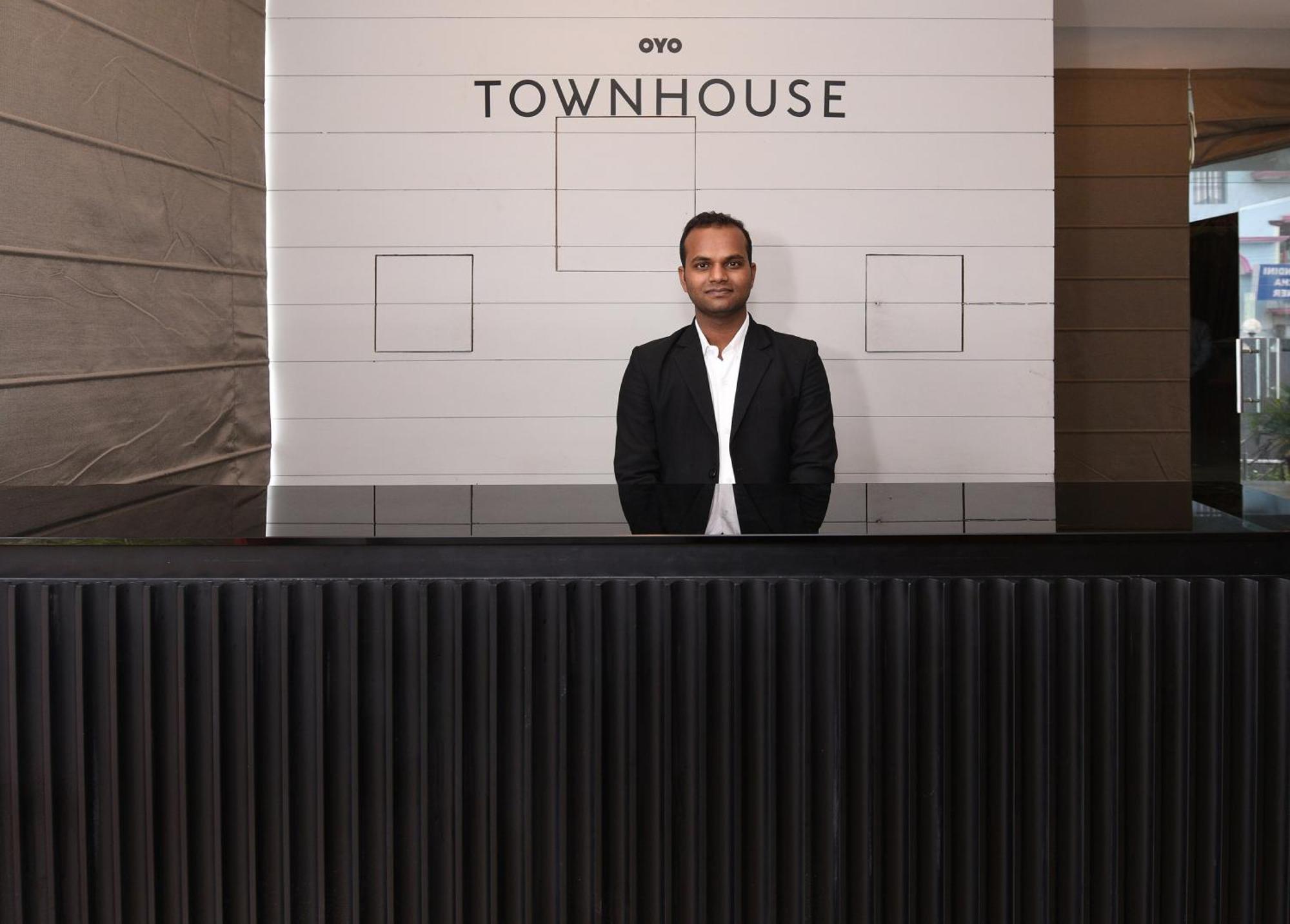 Townhouse Function Inn Near Chaudhary Charan Singh International Airport Λάκναου Εξωτερικό φωτογραφία