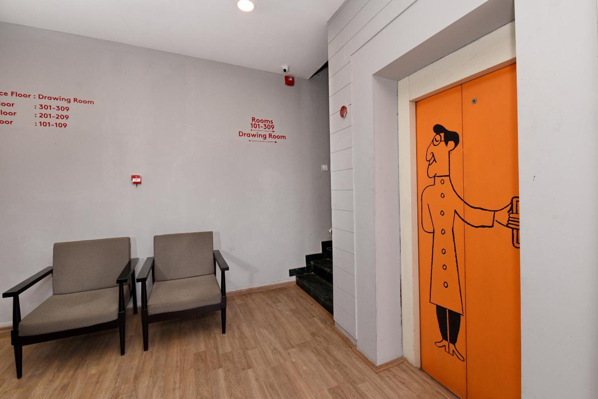 Townhouse Function Inn Near Chaudhary Charan Singh International Airport Λάκναου Εξωτερικό φωτογραφία